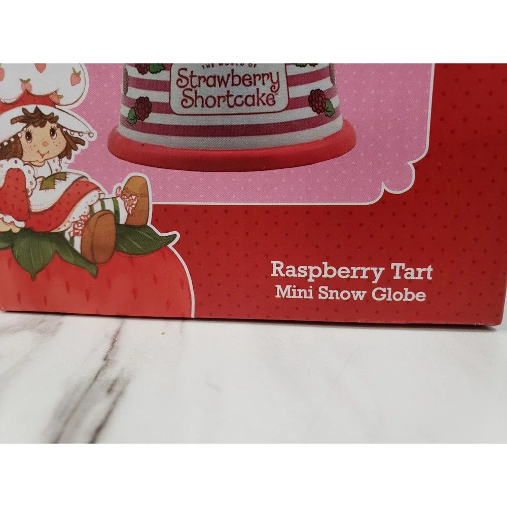 NEW OPEN BOX Strawberry Shortcake Raspberry Tart Mini Snow‎ Globe